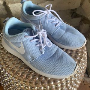 nike roshe one light blue athletic shoe US 8